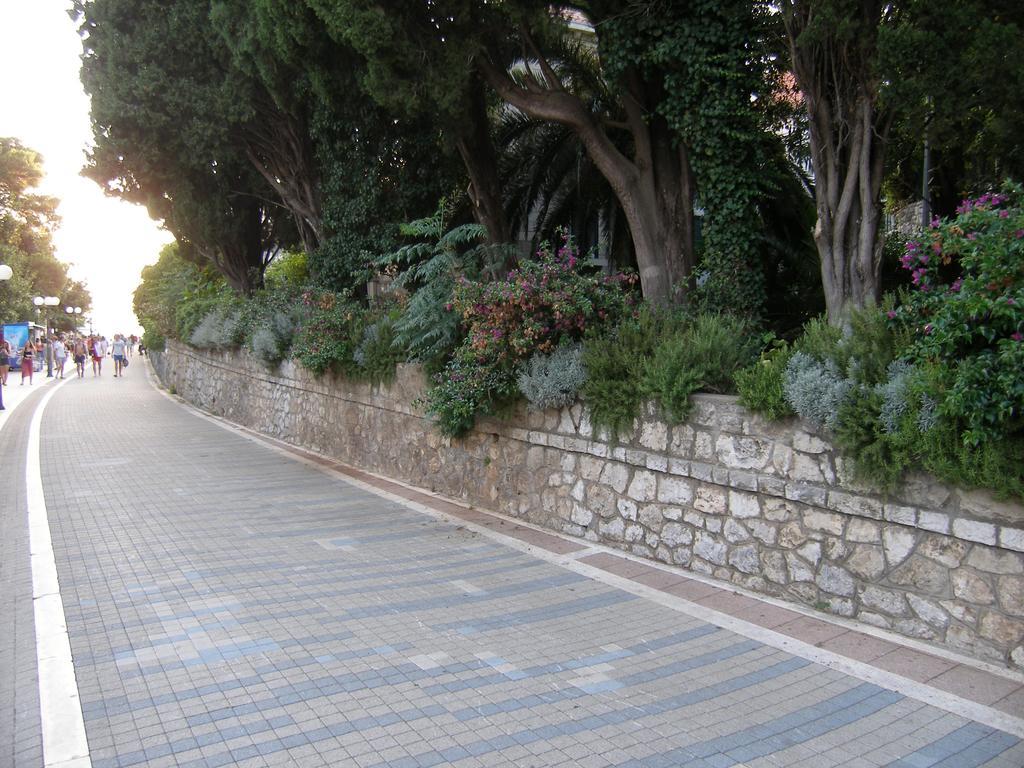Apartments Mon Amour Dubrovnik Bagian luar foto